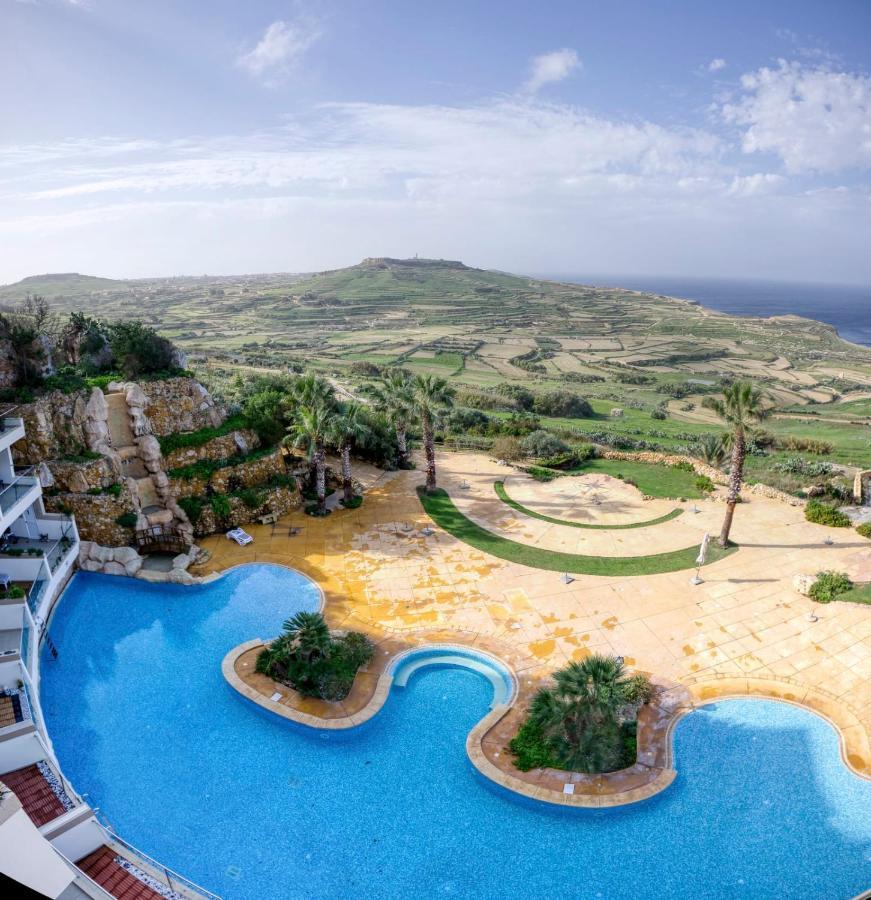 Apartment With Pool-Hosted By Sweetstay Zebbug  Εξωτερικό φωτογραφία