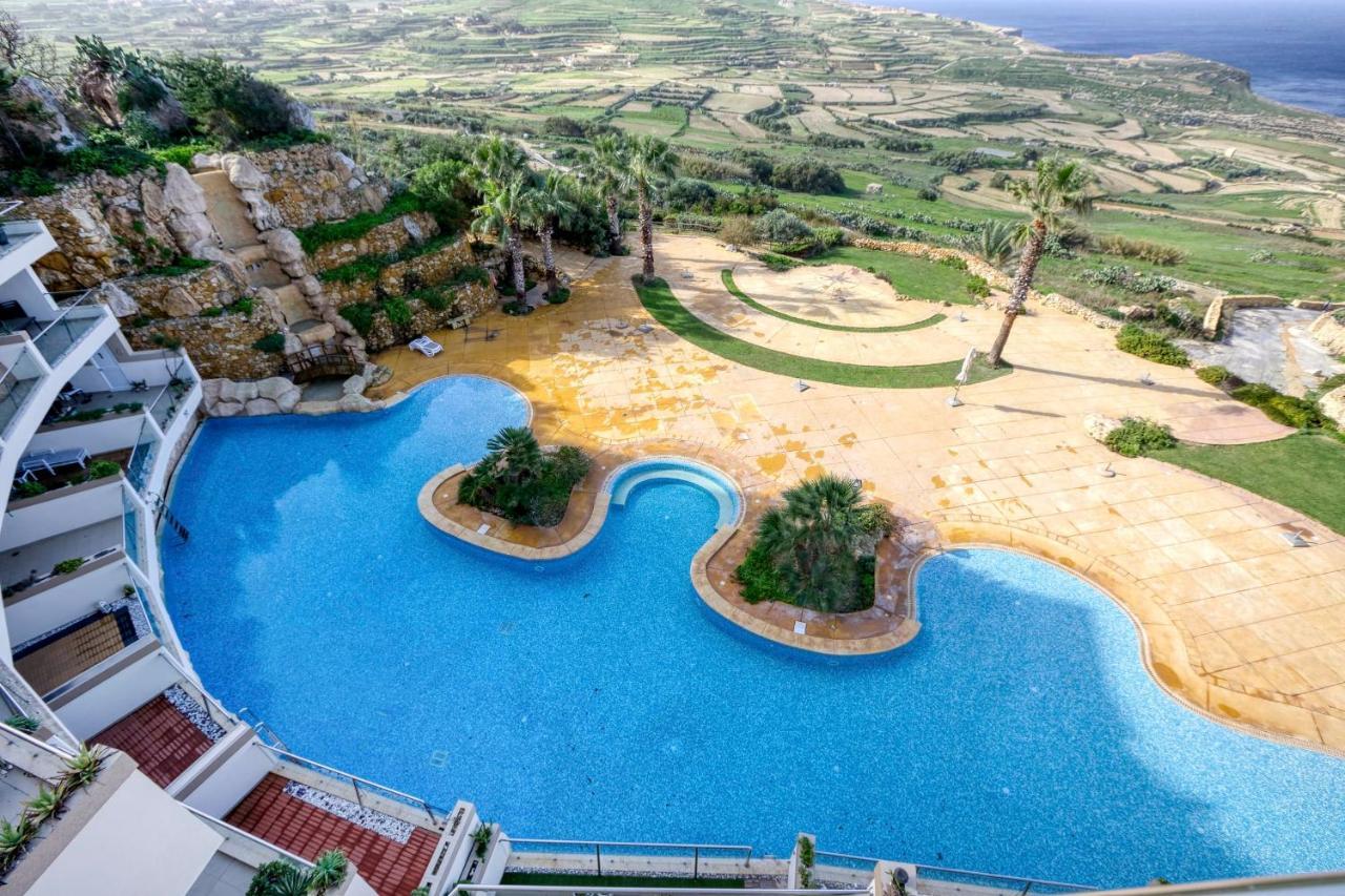 Apartment With Pool-Hosted By Sweetstay Zebbug  Εξωτερικό φωτογραφία