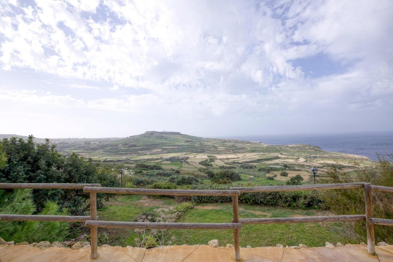 Apartment With Pool-Hosted By Sweetstay Zebbug  Εξωτερικό φωτογραφία